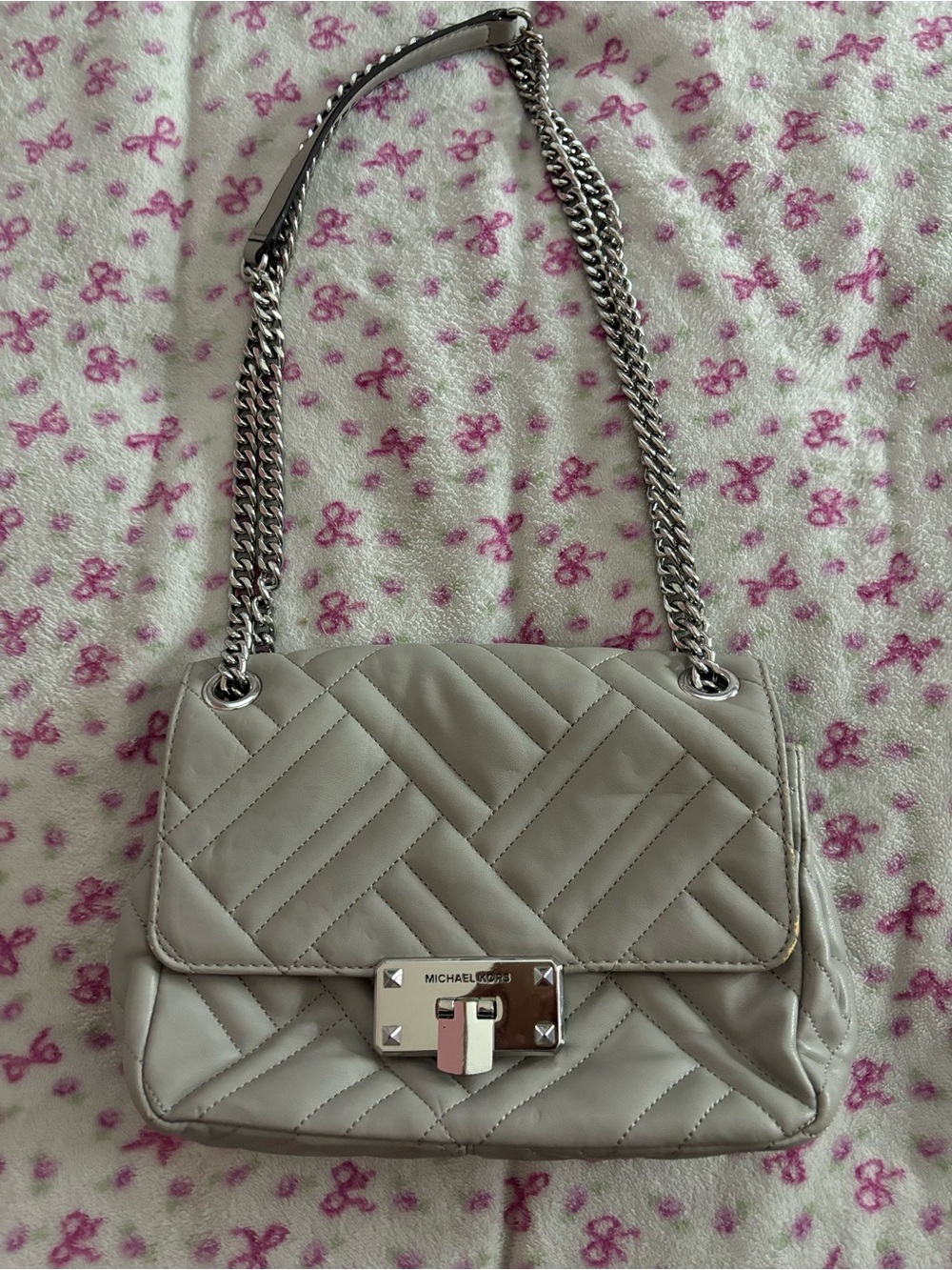 Michael Kors Quilted Shoulder Bag in Light Gray with Silver Chain